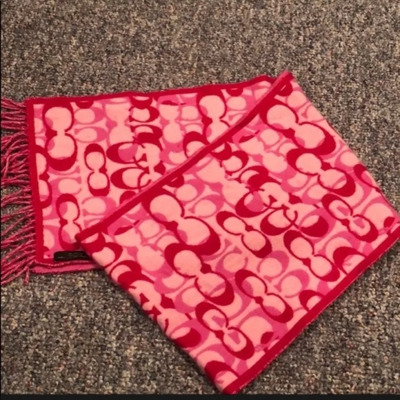 1 LEFT! EUC Signature COACH Wool Scarf, Pink - Picture 2 of 6